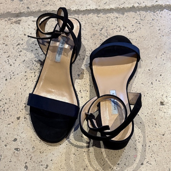 BNWOT Elegant Black & Blue Block Suede Strappy Sandals by Emme Parsons - Picture 1 of 7